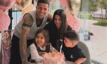 Así fue el cumple de Olivia, la hija de Enzo Fernández y Valu Cervantes: decoración coquette, regalos de colección y pétalos