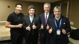 Milei, Caputo y Quirno con Lionel Richie