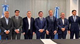 Reunión de Llaryora y los demás gobernadores con Santilli