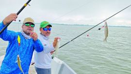 En Vitel no se alquilan embarcaciones, pero se permite la pesca con kayaks y lanchas con motores de hasta 40 HP.