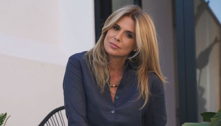 Flavia Palmiero mostró 4 opciones de cómo lucir la chaqueta colonial para mujeres +50