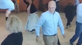 Larreta bailando folclore