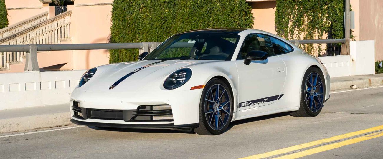 Manejamos el Porsche 911 Carrera T: larga vida a la caja manual