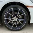 Manejamos el Porsche 911 Carrera T: larga vida a la caja manual
