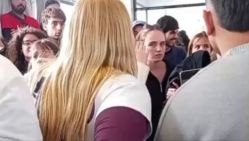 Pelea entre libertarios y sectores de izquierda y kirchneristas en la UNLP