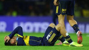 Aranda, desolado, es la postal de Boca tras la eliminación del Apertura ante Huracán.