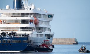 El MV Hondius, el crucero con el brote de hantavirus, desembarcó a sus pasajeros en Canarias, España.