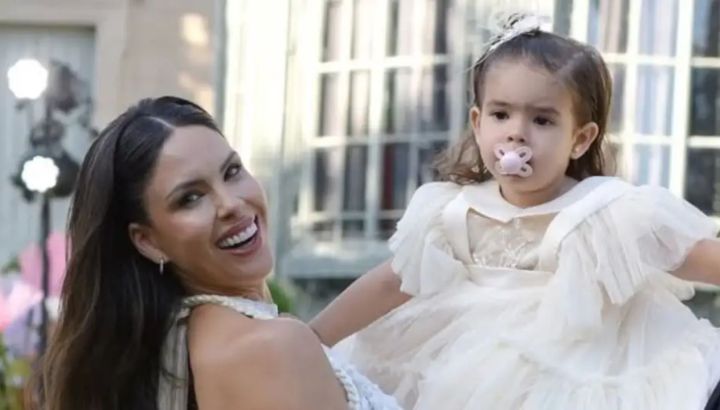 Barby Franco mostró la hamaca nido de Sarah Burlando: sustentable, artesanal y estilo boho chic