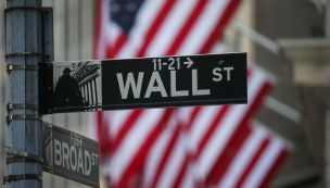 Traders At The NYSE As S&P Futures Rise As EU-US Deal Eases Trade Fears