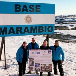 Llegada a la Base Marambio para comenzar a instalar el laboratorio y calibrar el detector de partículas.