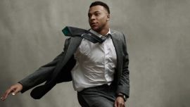 Mbappé posó para Vanity Fair con looks urbanos, joyas de lujo y una estética cinematográfica