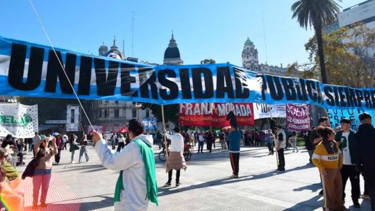 Marcha Federal Universitaria: entre facultades en crisis, silencio político y una Plaza de Mayo que se prepara para otra protesta masiva