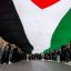 Fotogaleria En la ciudad de Ramala, en la Cisjordania ocupada, se produjo una manifestación con una enorme bandera palestina para conmemorar el 78.º aniversario de la Nakba, el desplazamiento forzoso de los palestinos en 1948 durante la creación de Israel