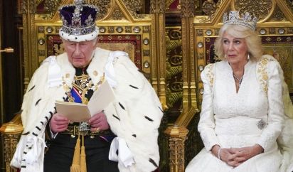 El rey Carlos III de Gran Bretaña y la reina Camilla en la apertura del Parlamento británico este 13 de mayo de 2026