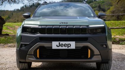 Jeep actualiza el Avenger: el SUV compacto estrena edición 85 aniversario