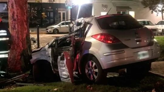 Tragedia en Villa Luro: una mujer murió tras chocar contra un árbol