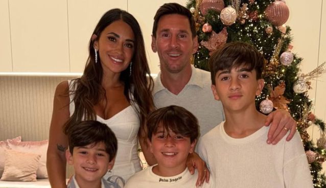 Lionel Messi, Antonela Roccuzzo y sus tres hijos Thiago, Mateo y Ciro