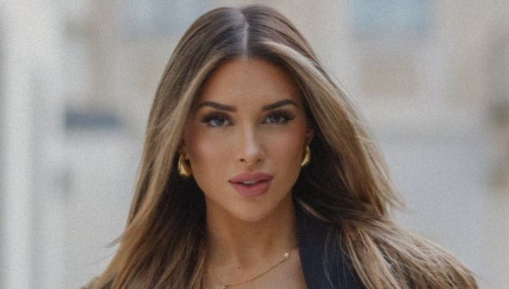 Agustina Gandolfo deslumbró en Roma con el conjunto sastrero que ya domina Europa