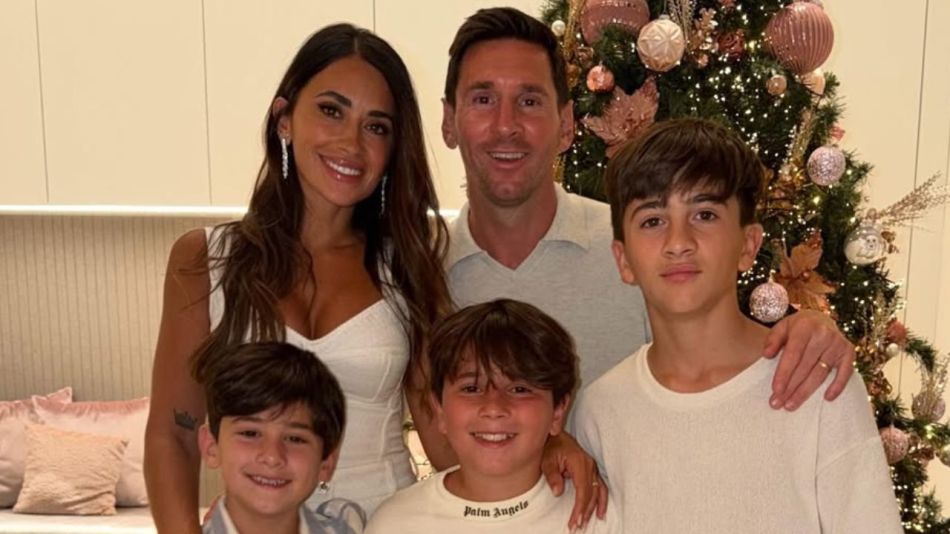Lionel Messi, Antonela Roccuzzo y sus tres hijos Thiago, Mateo y Ciro