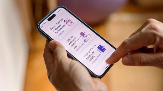 Soaring household defaults rock Argentina’s banks and fintechs