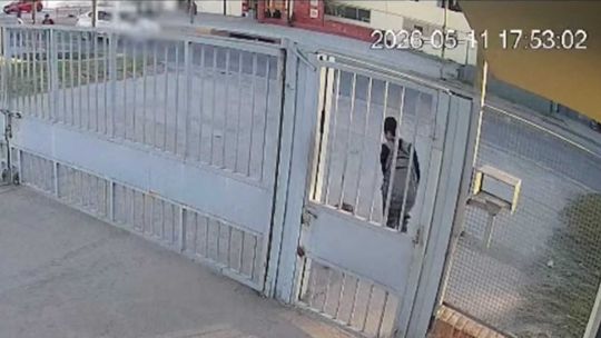 Una niña de 12 años lucha por su vida tras ser atropellada y arrastrada 50 metros en Córdoba