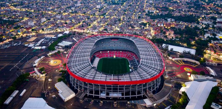 Imagen tomada con un dron del simbólico Estadio Azteca de la Ciudad de México, sede del partido inaugural de la Copa Mundial de la FIFA 2026, en la Ciudad de México, capital de México. México será coanfitrión de la Copa Mundial de la FIFA 2026 en junio y julio de este año, junto con Estados Unidos y Canadá, convirtiéndose en el primer país del mundo en albergar tres torneos de la Copa Mundial.