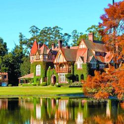 Castillos y cascos de estancia de la provincia de Buenos Aires.