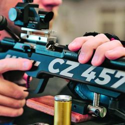 El CZ 457 TARGET lleva la conocida plataforma 457 a un terreno mucho más específico y exigente.