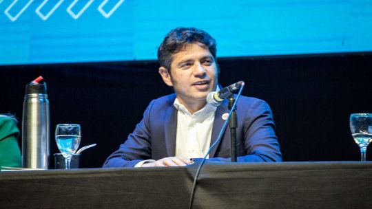 Tensión en un acto de Kicillof: pidieron por Cristina Kirchner y respondieron con "Axel presidente"