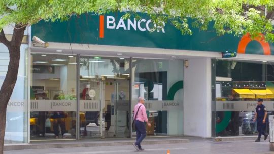 Un policía de Córdoba le debe 22 millones a Bancor por una deuda que empezó en uno: la justicia rechazó el amparo