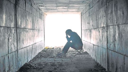 "Pandemia" de soledad masculina: ¿por qué los hombres están solos?