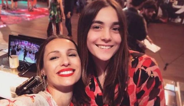 Pampita junto a su sobrina Brisa Ardohain