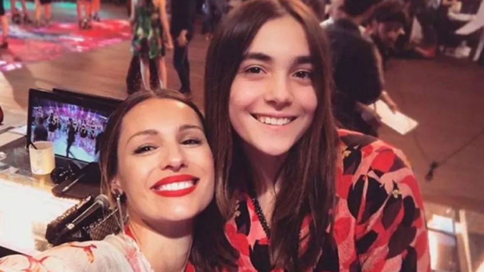 Pampita junto a su sobrina Brisa Ardohain