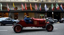 Carrera de autos históricos
