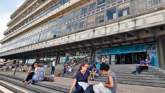 Datos que desmienten el discurso oficial sobre las universidades