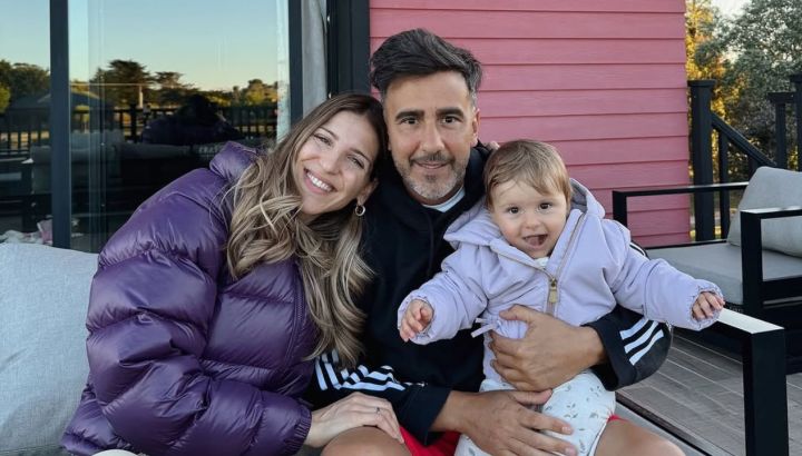 Así es la habitación de Amanda, la hija de Maca Rinaldi y Fede Hoppe: cuna estilo Montessori, paredes estampadas y muebles minimalistas