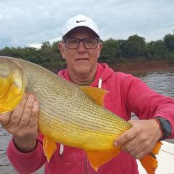 A solo 450 kilómetros del microcentro porteño, el destino ofrece una combinación perfecta de naturaleza, buena pesca y servicios preparados para recibir a pescadores de todo el país.