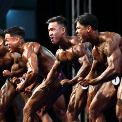 Los participantes compiten durante el 20 Campeonato de Culturismo y Deportes Físicos del Sudeste Asiático, en Yangón, Myanmar. | Foto:Xinhua/Myo Kyaw Soe