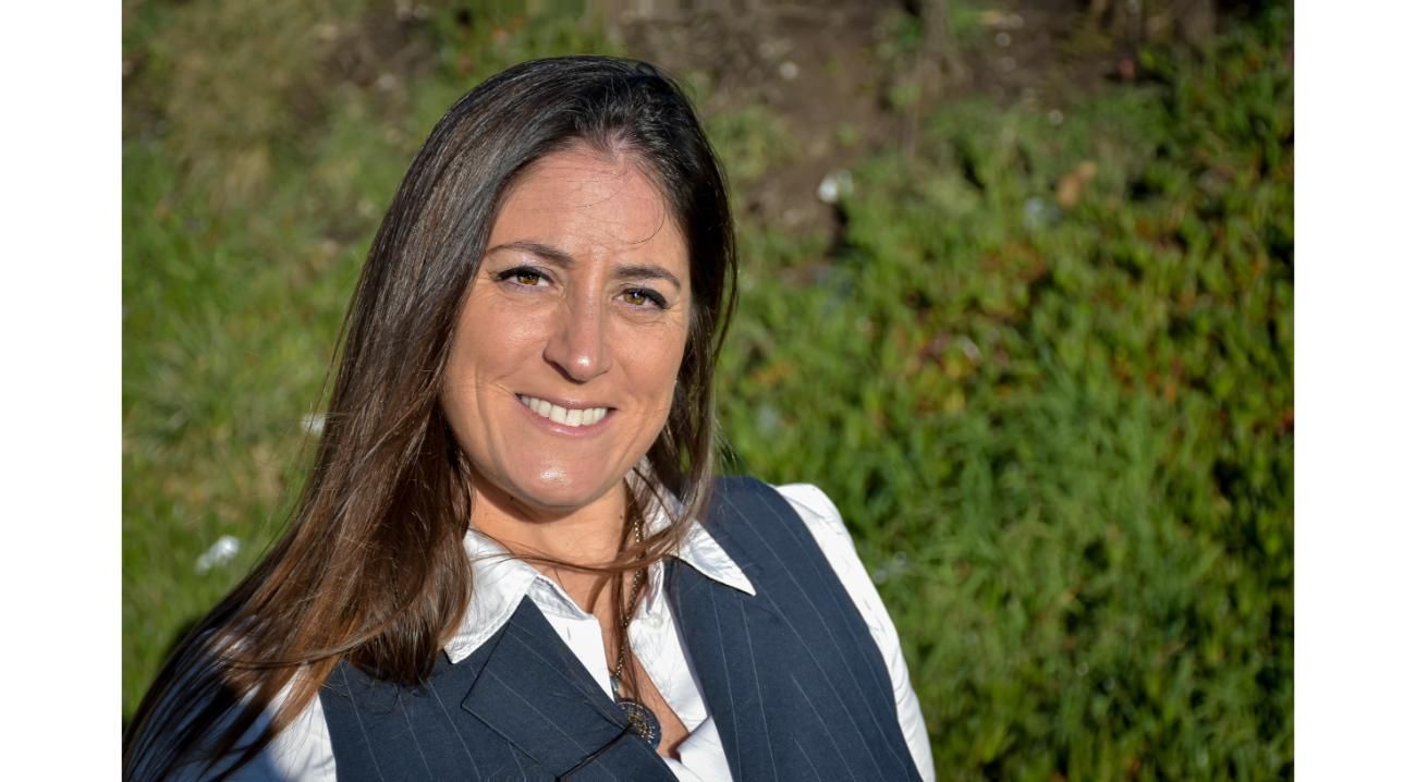 “La generación que asegura el celular… pero no su futuro”