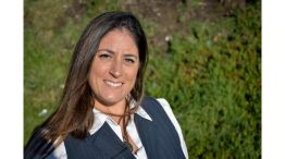 “La generación que asegura el celular… pero no su futuro”