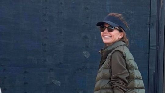 Soltera sin apuros: el domingo de paddle de Juliana Awada con amigas