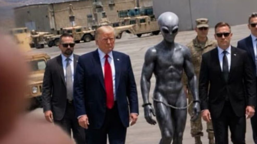Trump y Alienigenas
