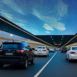El proyecto busca construir un túnel sobre roca firme, evitando el cruce por ferry que hoy depende del clima.