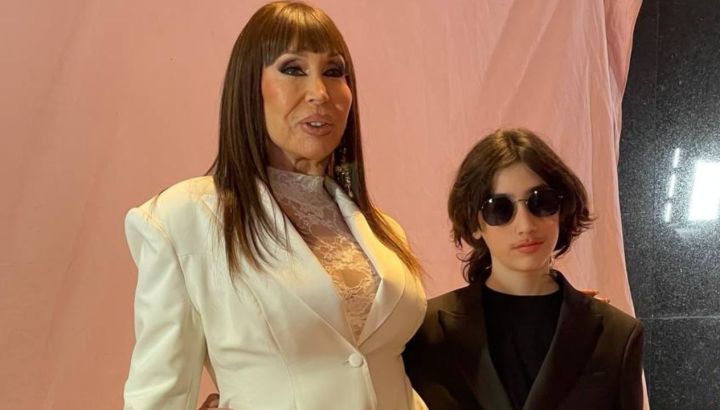 Moria Casán y su nieto Dante brillan en la alfombra roja de los Martín Fierro 2026
