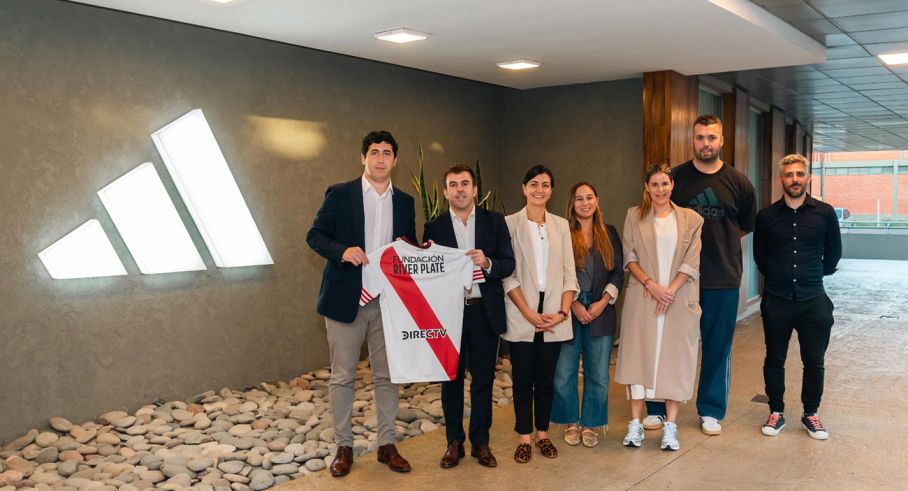 adidas y Fundación River