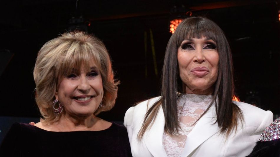 Moria Casán reveló qué le dijo a Georgina Barbarossa en el oído tras su encuentro en los Martín Fierro 2026	