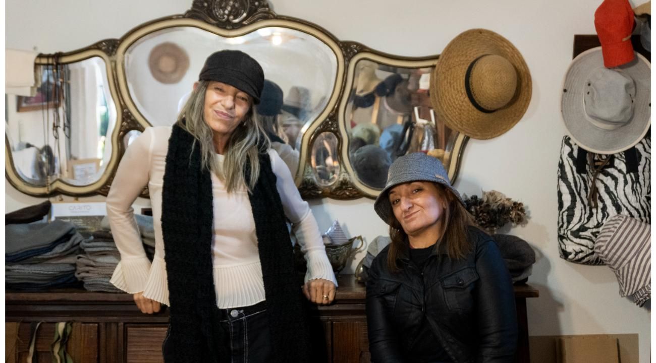 Carito presenta su temporada de invierno: cuando el sombrero deja de ser detalle y pasa a ser protagonista