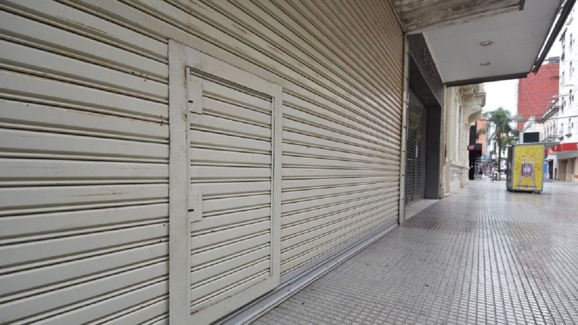 Empty shopfronts on rise in Buenos Aires as retail crisis deepens