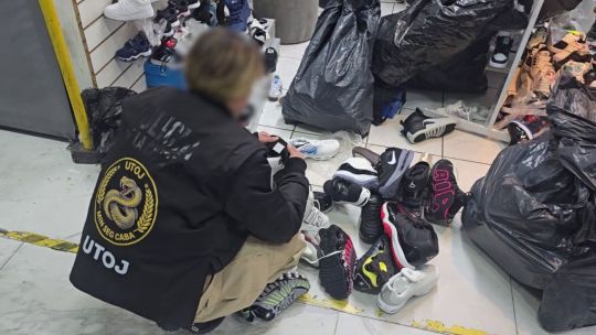 Golpe al contrabando: secuestraron 5.000 pares de zapatillas truchas y $240 millones en mercadería ilegal