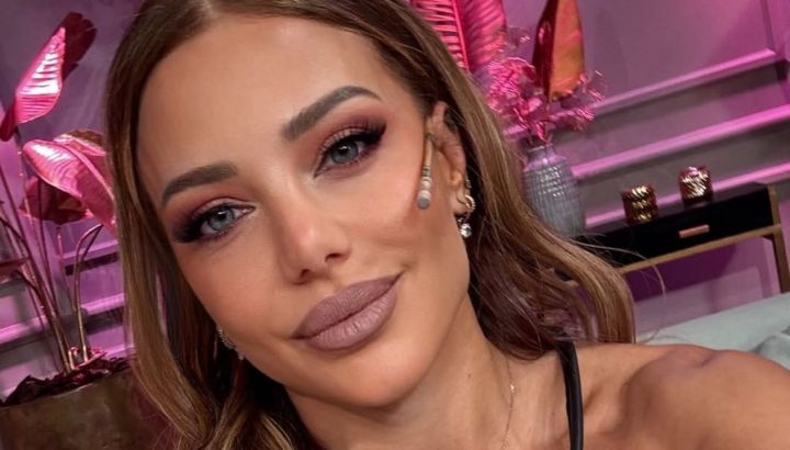 El radical cambio de look de Evangelina Anderson con el corte tendencia otoño-invierno